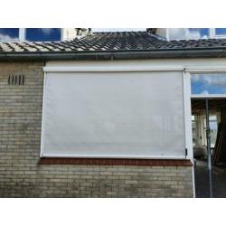 Screen, 3 stuks in goede staat