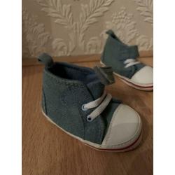 Nieuwe babyschoentjes maat 16