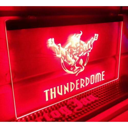 La Chouffe, Thunderdome, Heineken, Hertog Jan led borden.