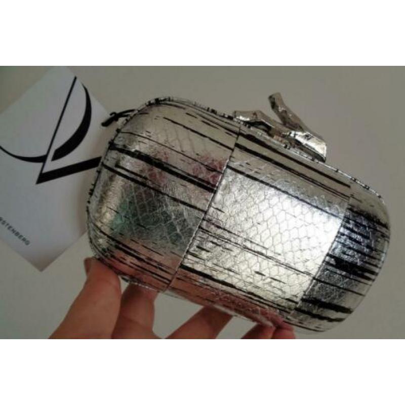 Diane von Furstenberg Clutch, zilver leer, origineel, Nieuw