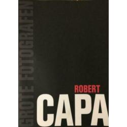 ROBERT CAPA. DE Volkskrant XL formaat