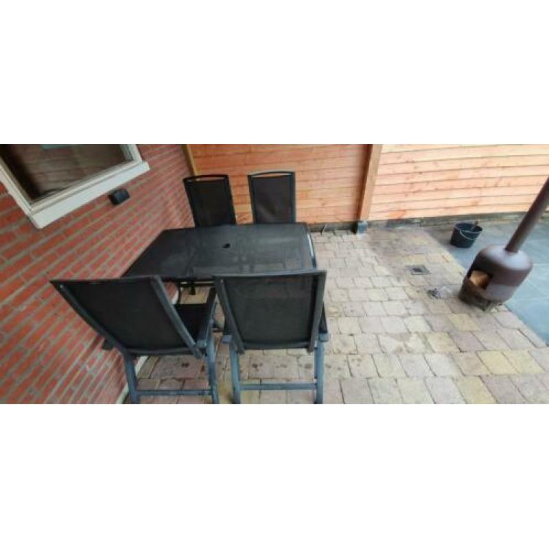 4 persoons tuintafel met 4 inklapbare stoelen met 5 standen