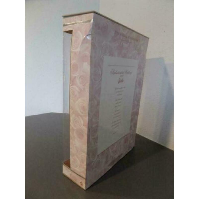 Vintage Barbie Collector item Sophisticated Wedding 2002