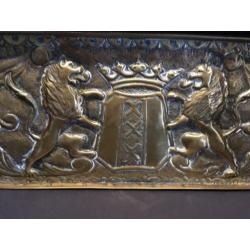 193) Antieke koperen klepkist met wapen van Amsterdam