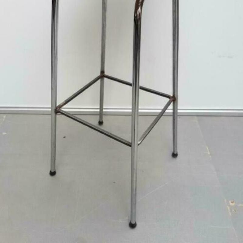 1x Mooie rieten barkruk 78 cm zithoogte met metalen frame