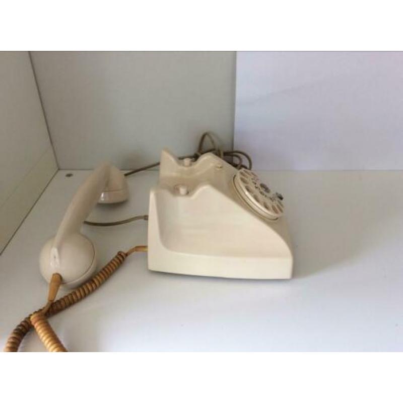 PTT telefoon met draaischijf ivoor retro vintage design