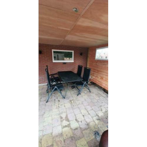 4 persoons tuintafel met 4 inklapbare stoelen met 5 standen