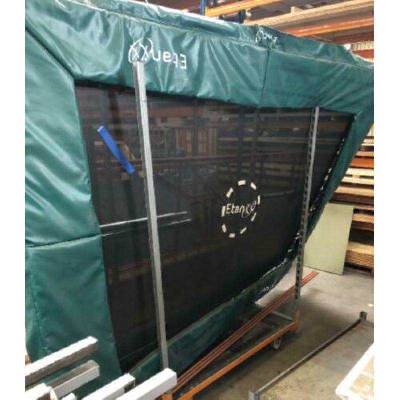 Vierkante trampoline
