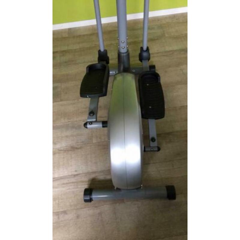 Grijze metallic cross trainer