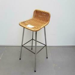 1x Mooie rieten barkruk 78 cm zithoogte met metalen frame