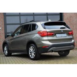 BMW X1 sDrive18i Automaat Xenon/LED NAVI Lane Cruise PDC ’16