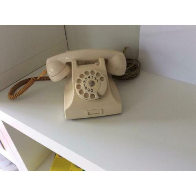 PTT telefoon met draaischijf ivoor retro vintage design