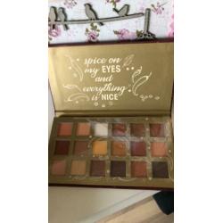 Essence Spice it up! Oogschaduw palette