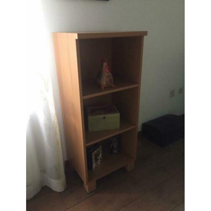 Boekenkast merk top tip afmeting 52 x 41 x 120 cm hoog.