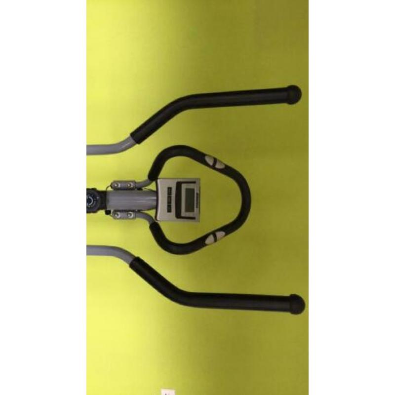 Grijze metallic cross trainer