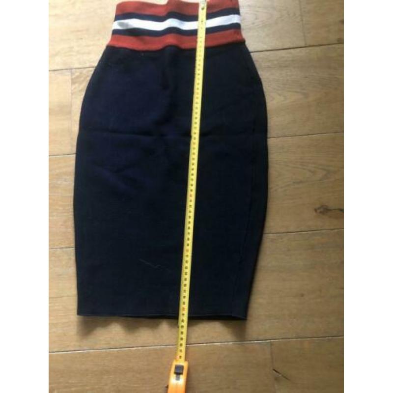 Nikkie rok maat 34