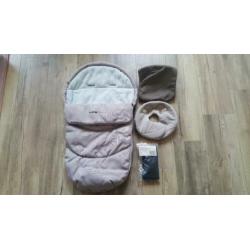 Nette Maxi Cosi Pebble walnut brown met veel extra's.