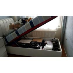 1 person bed met matras
