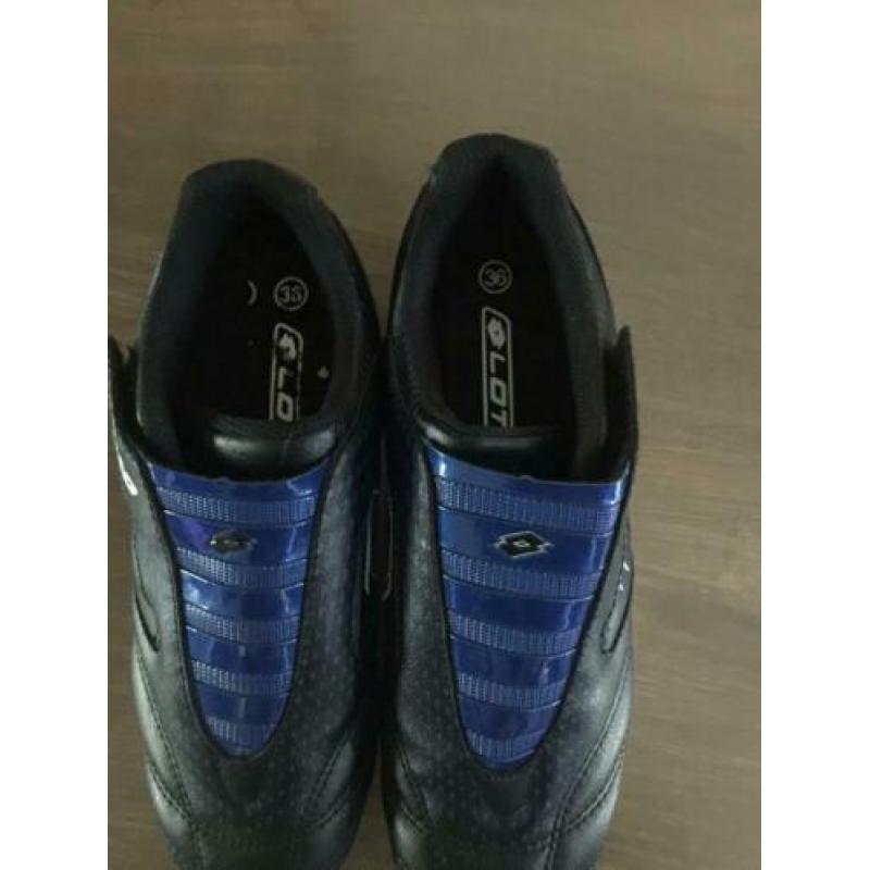 Lotto Voetbalschoenen maat 36