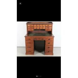 Antiek bureau, met ingelegd lederen blad