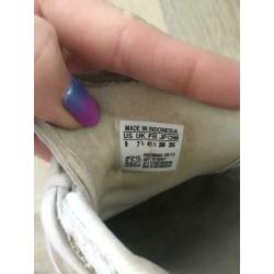 Suède Adidas sneaker - maat 41,5