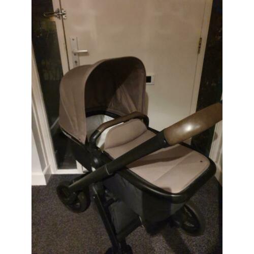 Dubatti kinderwagen in zeer goede staat met alle accessoires