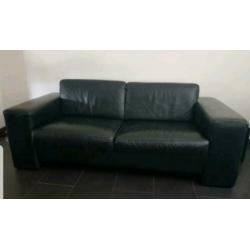 Zwart leren bankstel en love seats