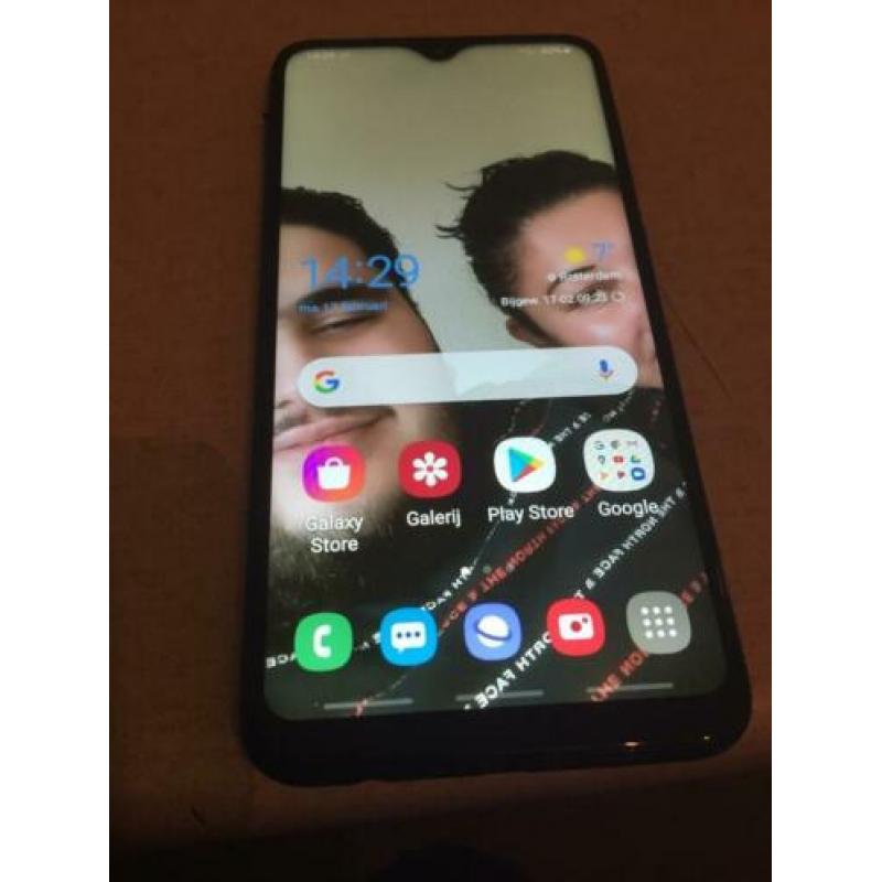 samsung galaxy m10 blauw 32 gb 7,7 cm lang voor €130,00.