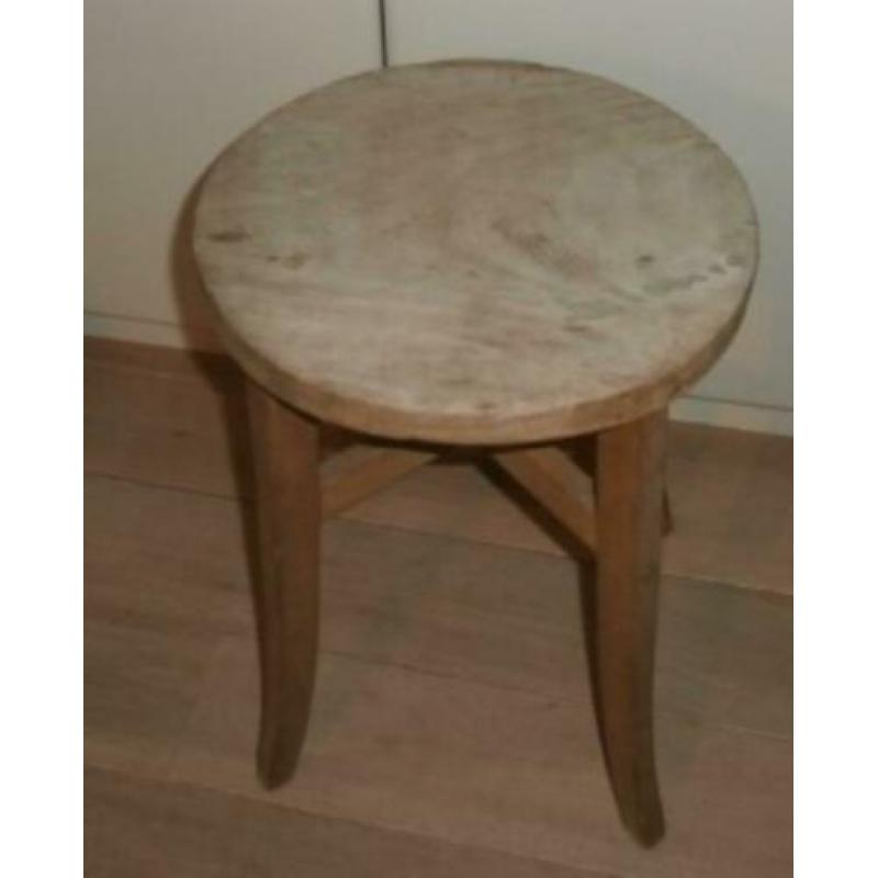 vintage kruk prachtig doorleefd hout 48cm hoog
