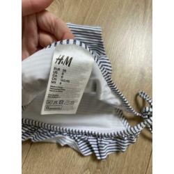 H&M blauw/wit gestreepte bikini met ruffles maat M