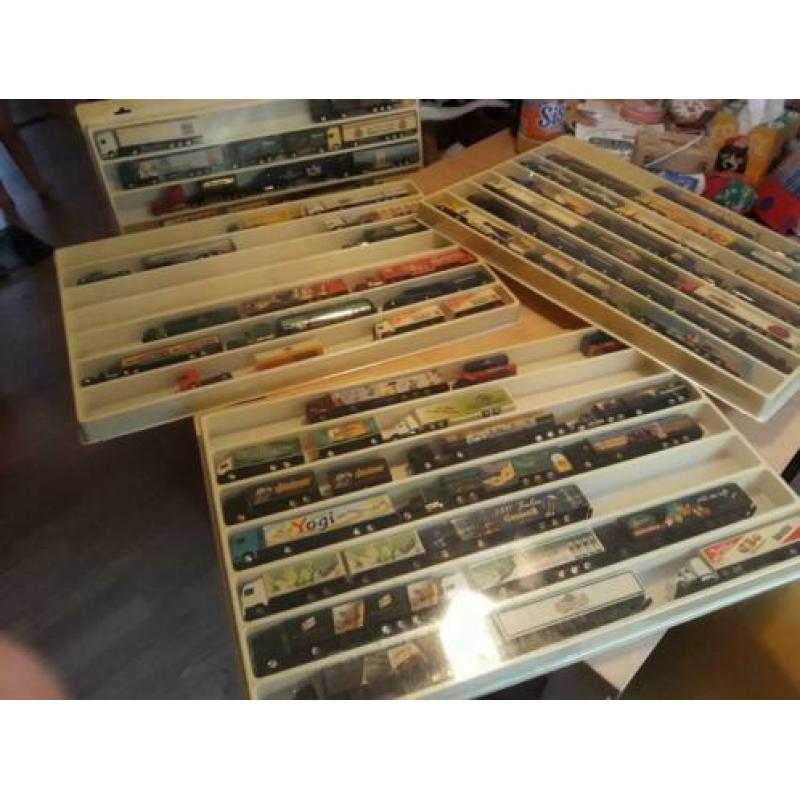 Modelvrachtauto diverse soorten 76 stuks