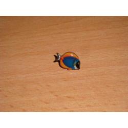 Verschillende pins BTS, NRE, RTL, Vision e.a ook los te koop