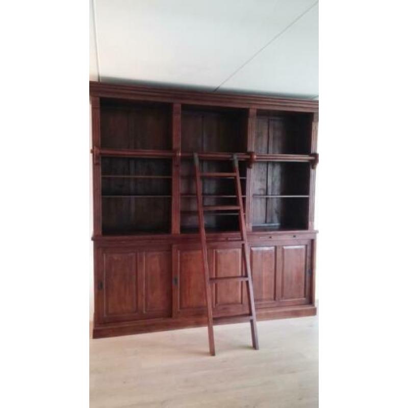 Antieke koloniale bibliotheek kast mahonie. Prachtig!