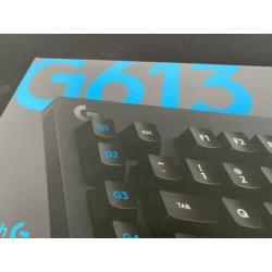 Logitech gaming set met mechanisch toetsenbord, muis en mat.