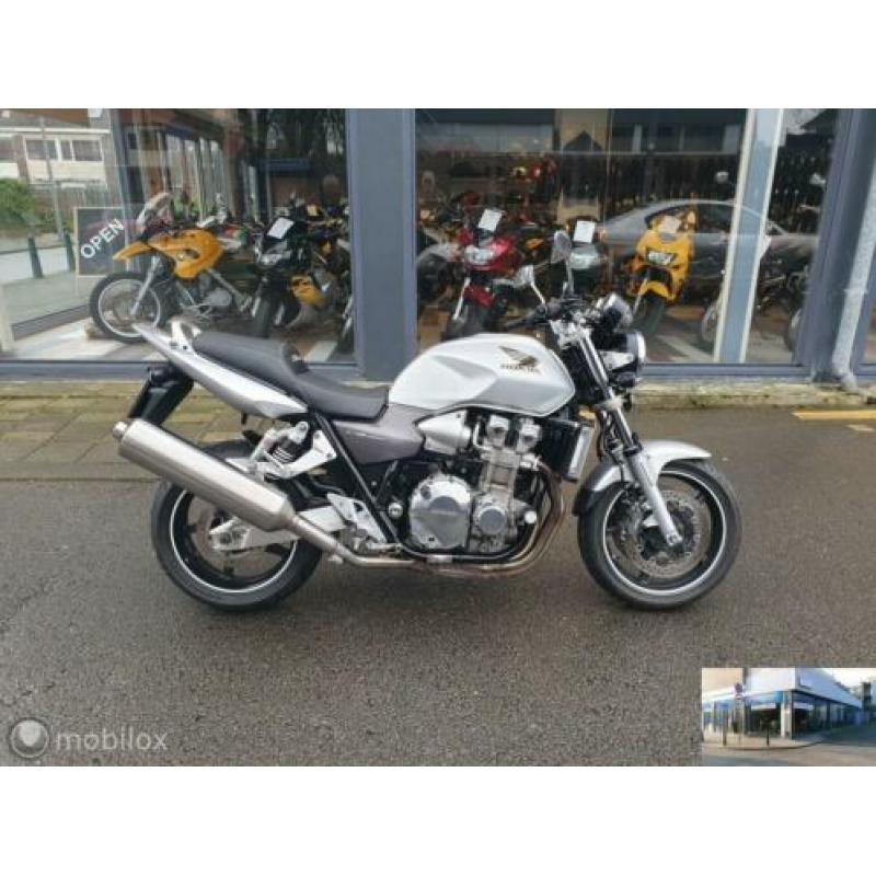 Honda Tour CB 1300 Naked bike 2005 zeer nette motor.