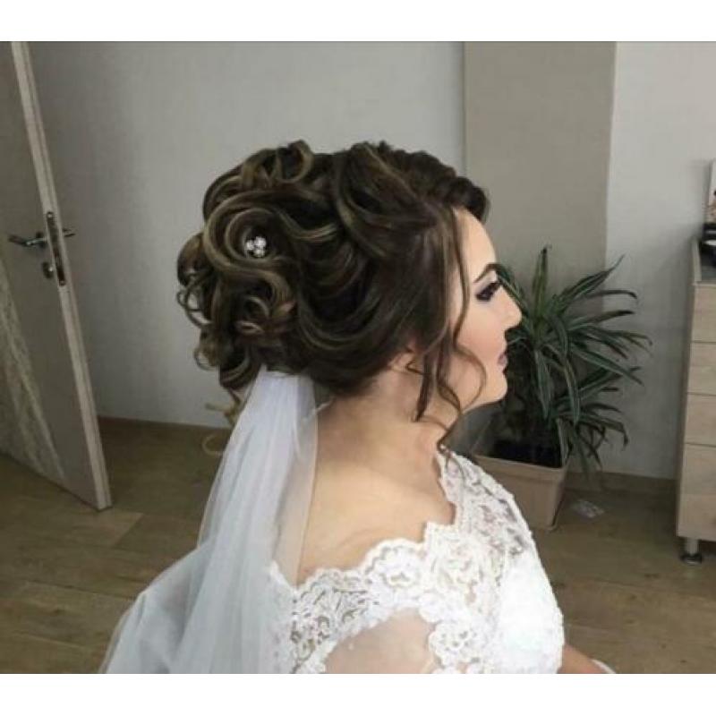 Pro hairstylist