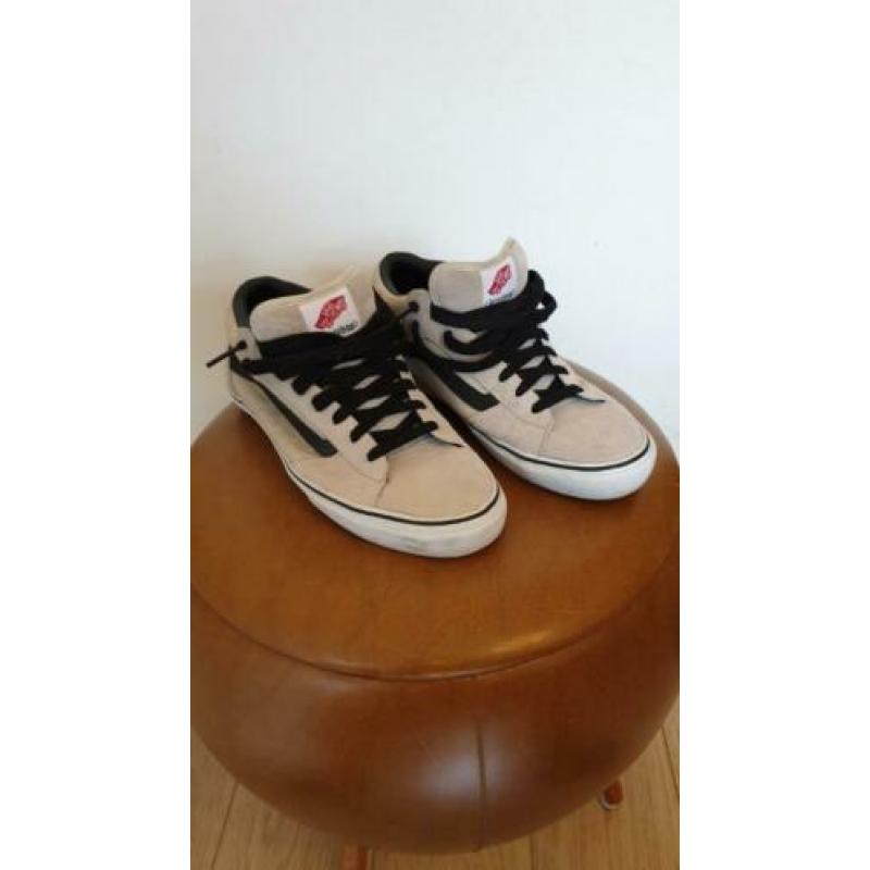Vans Omar Hassan La Cripta Dos. US 10.5 Euro 44