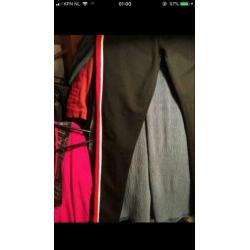 Nette zwarte jogpants met rood en witte streep maat L. ZGAN