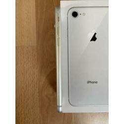 iPhone 8 zilver 64GB