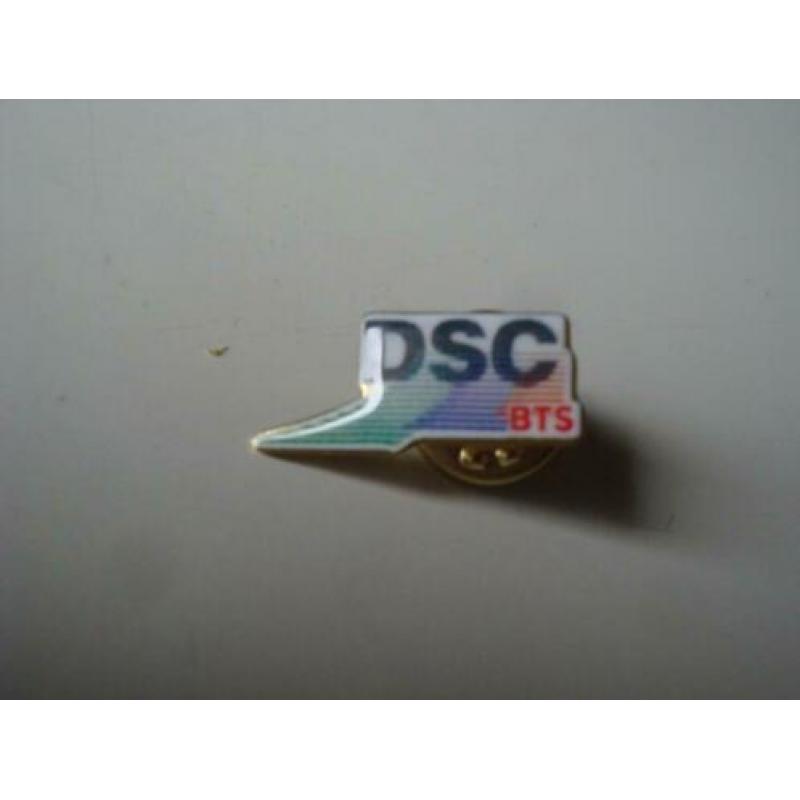 Verschillende pins BTS, NRE, RTL, Vision e.a ook los te koop