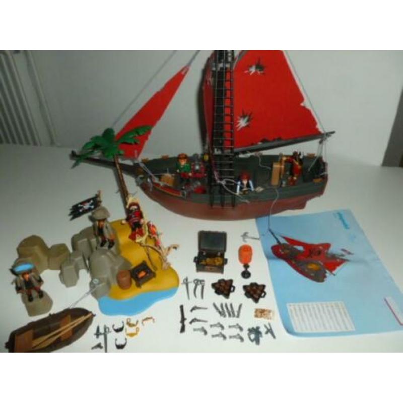 Playmobil Piraten schip 3174 en Piraten eiland 4139
