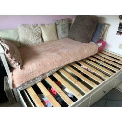 Uitschuifbaar Hemnes bed Ikea