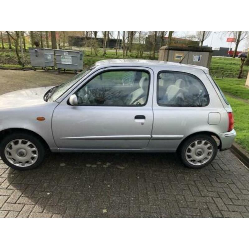 Nissan Micra 1.4 3D N-cvt 2001 Grijs