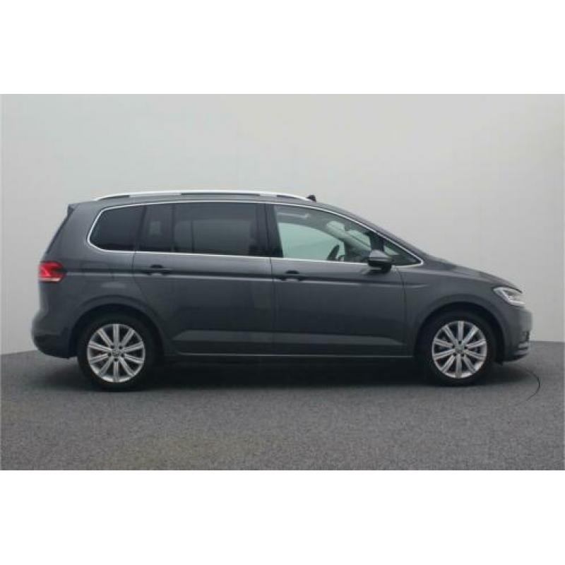 Volkswagen Touran 7 pers. 1.5 TSI 150PK DSG Highline | Navig