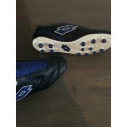 Lotto Voetbalschoenen maat 36