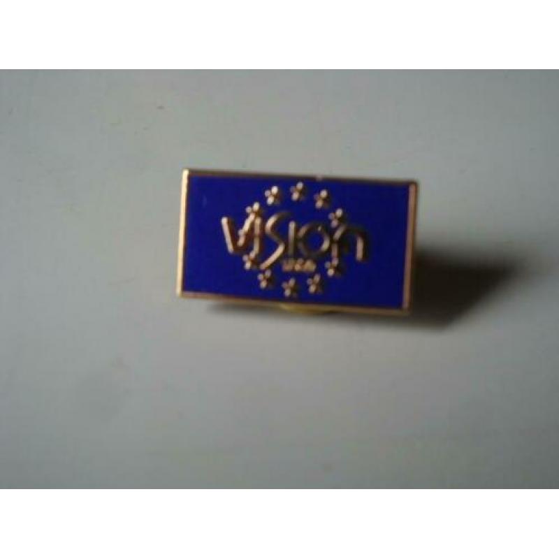 Verschillende pins BTS, NRE, RTL, Vision e.a ook los te koop