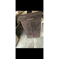 4 Suède stoelen op wieltjes