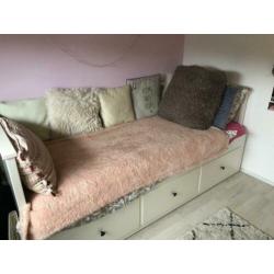 Uitschuifbaar Hemnes bed Ikea