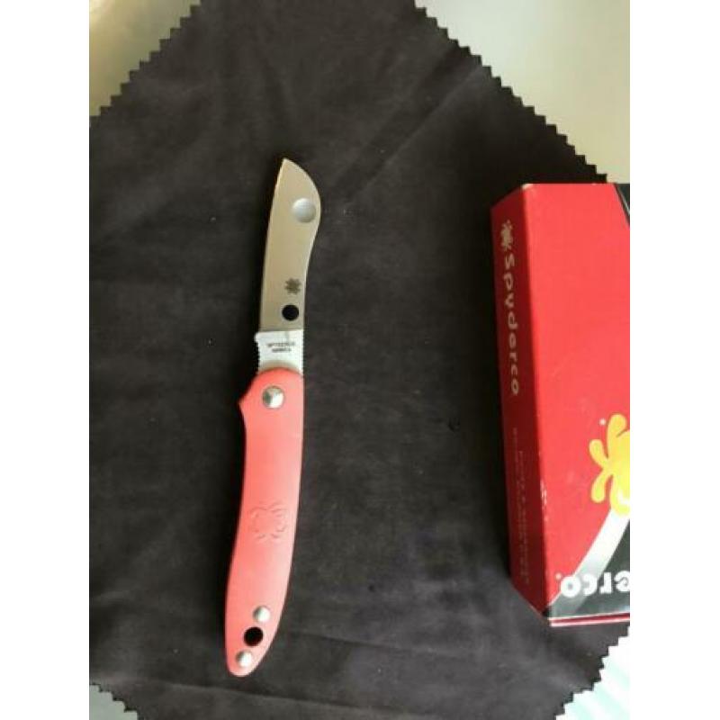 4x Spyderco