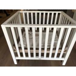 TWF Babybox op wielen kleur wit 100/80 cm